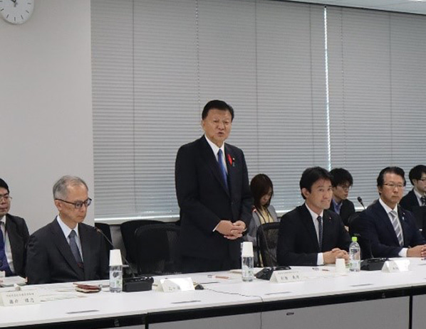 写真：第2回「新型インフルエンザ等対策推進会議」の様子1