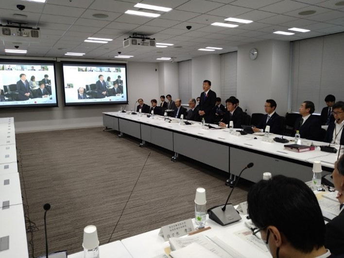写真：第2回「新型インフルエンザ等対策推進会議」の様子2