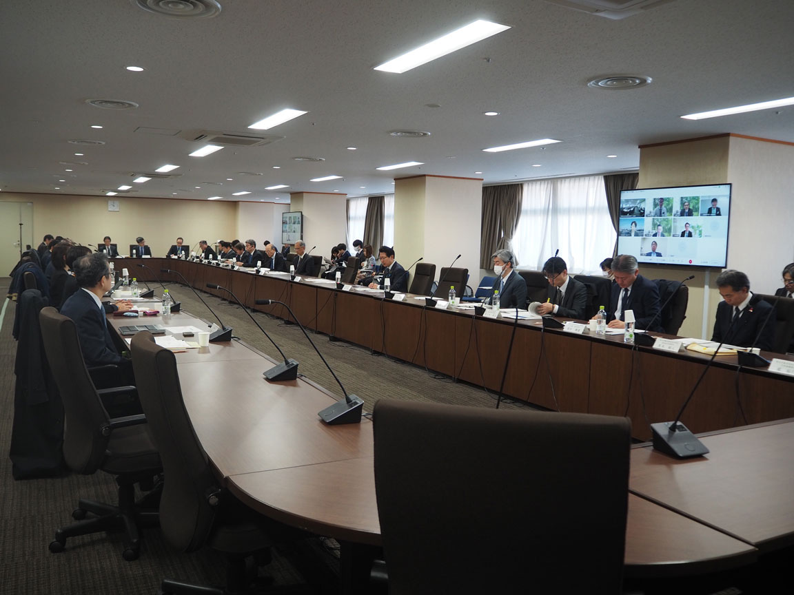 写真：第7回「新型インフルエンザ等対策推進会議」の様子2