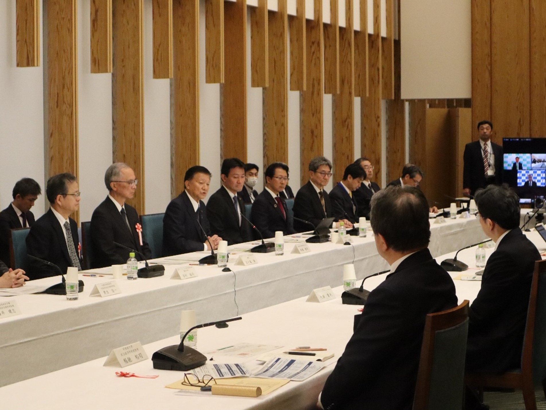 写真：第8回「新型インフルエンザ等対策推進会議」の様子3