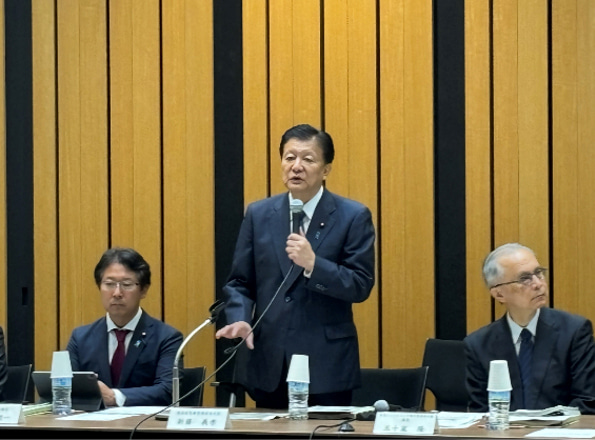 写真：第11回「新型インフルエンザ等対策推進会議」の様子1