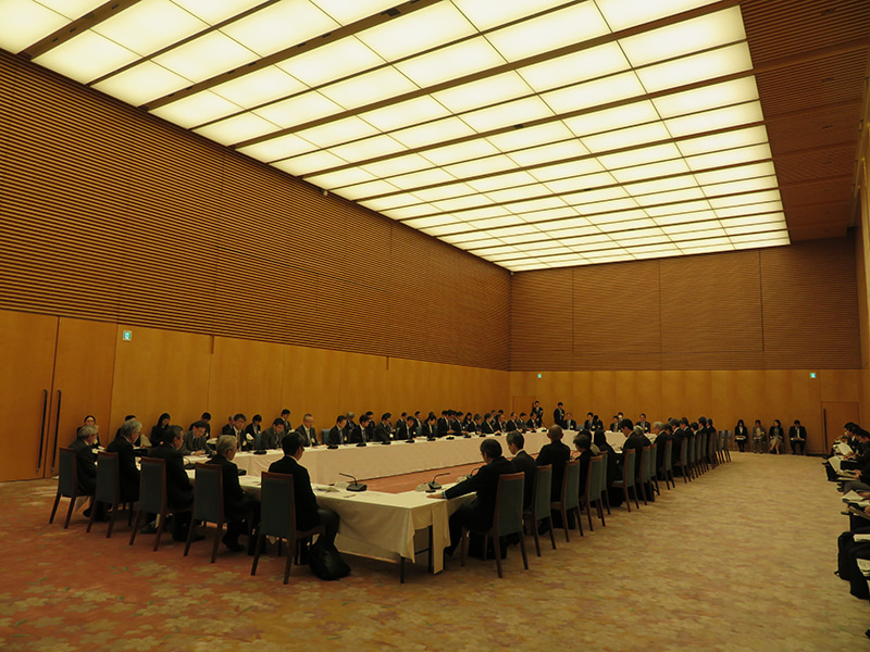 写真：新型インフルエンザ等に関する関係省庁対策会議訓練の様子