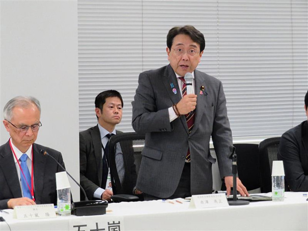 写真：第16回「新型インフルエンザ等対策推進会議」の様子1