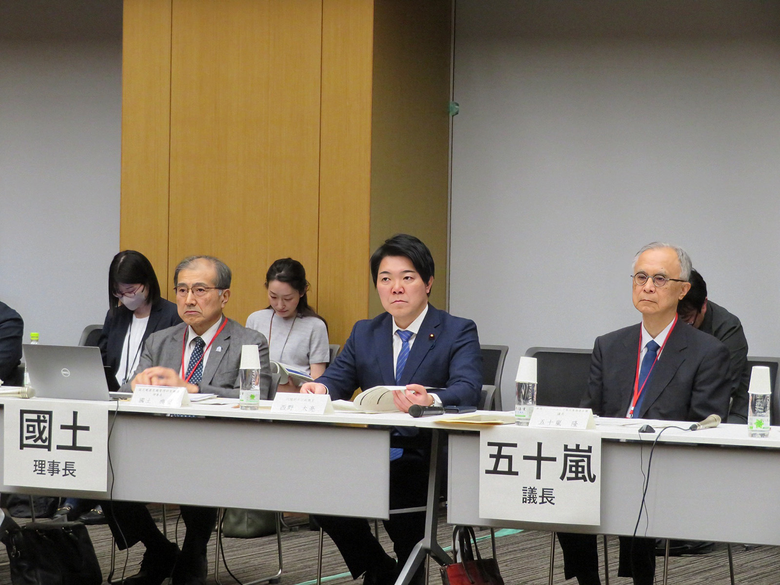 写真：第17回「新型インフルエンザ等対策推進会議」の様子2