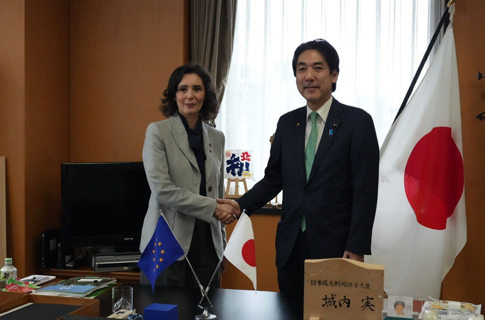 写真:アジャ・ラビブ平等・準備・危機管理担当欧州委員の表敬訪問の様子1