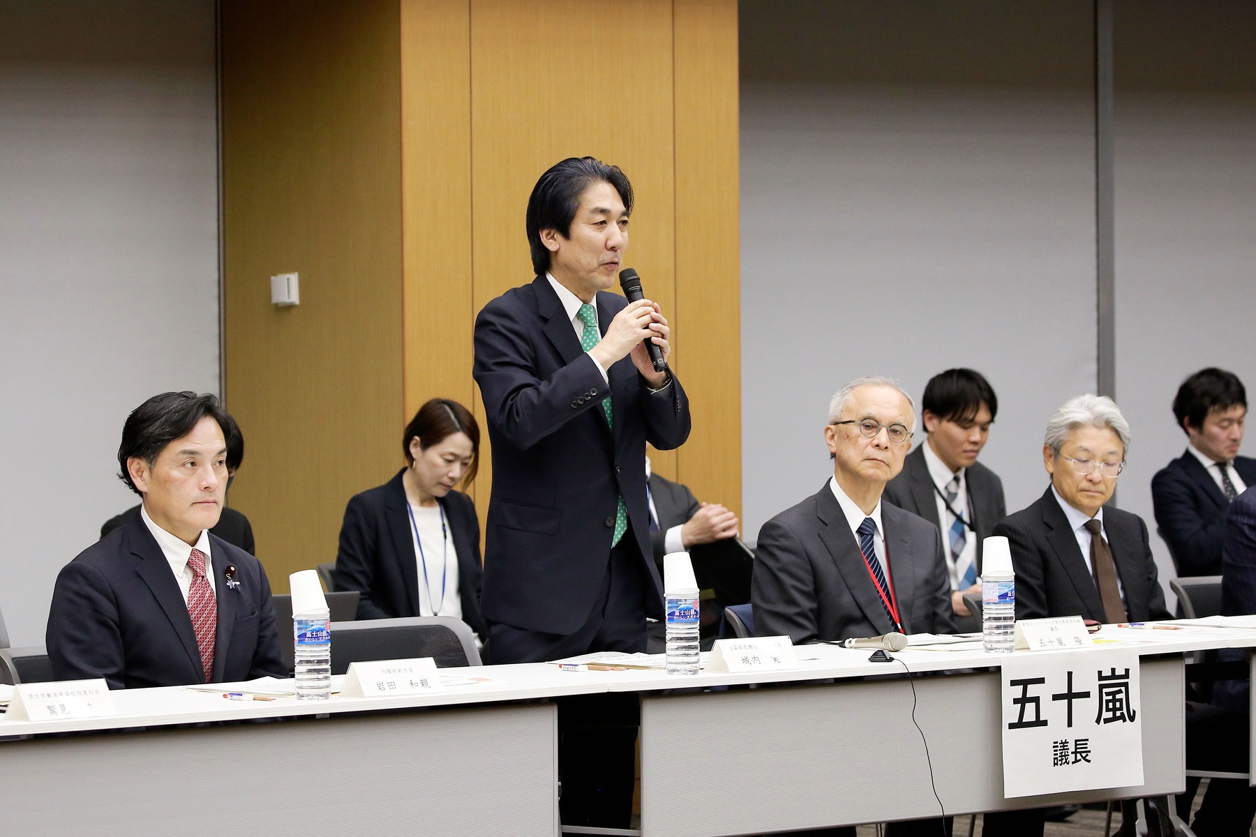 写真：第22回「新型インフルエンザ等対策推進会議」の様子2