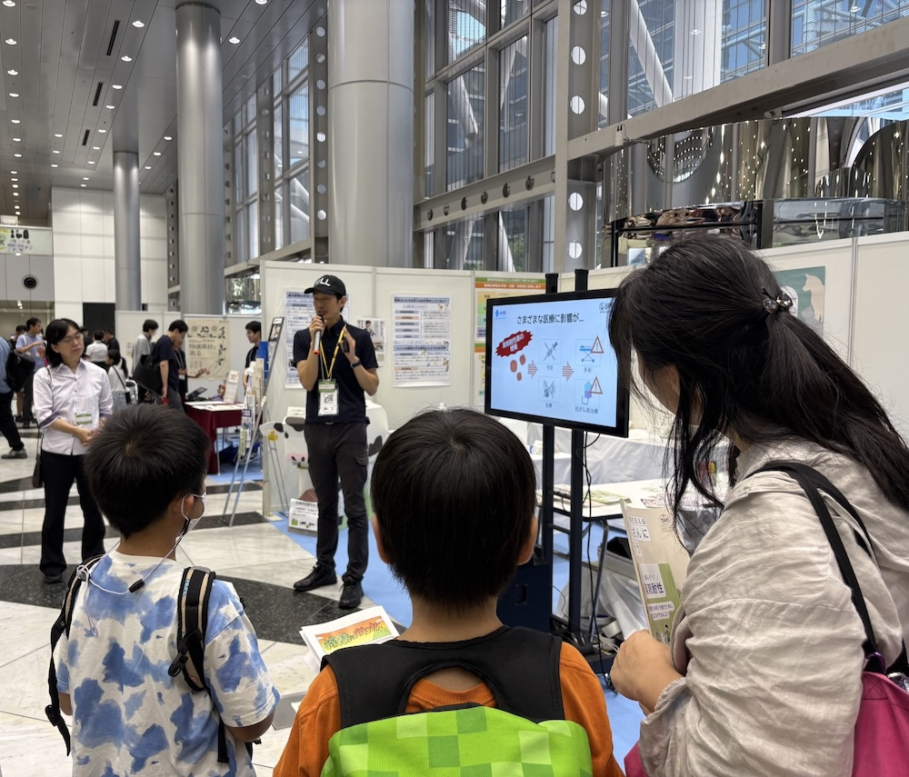 写真：出展したお台場テレコムセンタービルの様子2